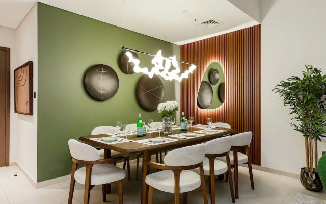 Luxury Burj Khalifa View 4BR