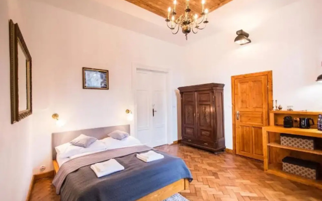 Lovenovsky Apartments