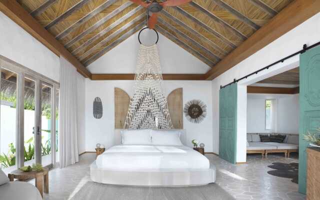 Fairmont Maldives, Sirru Fen Fushi