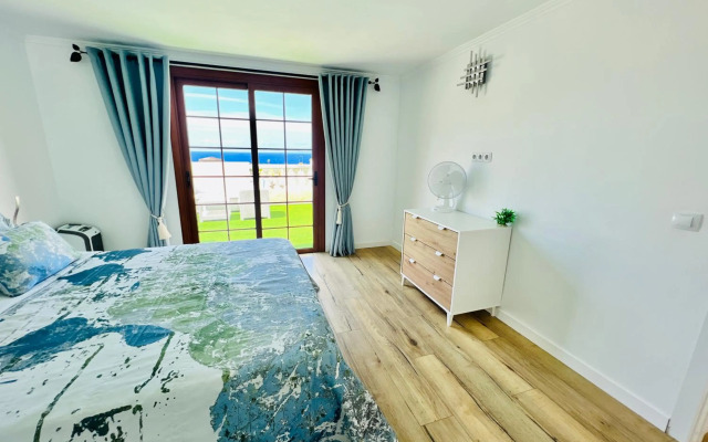 PaulMarie Apartment Ocean View