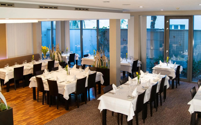 Hotel Avance