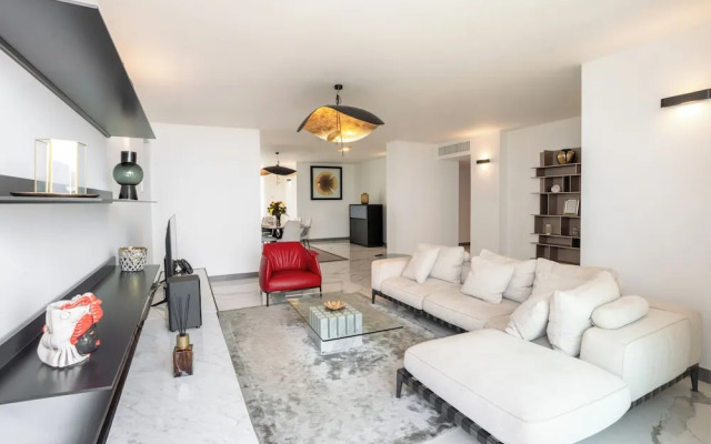Heliconia Park Luxury Apartments &Suites