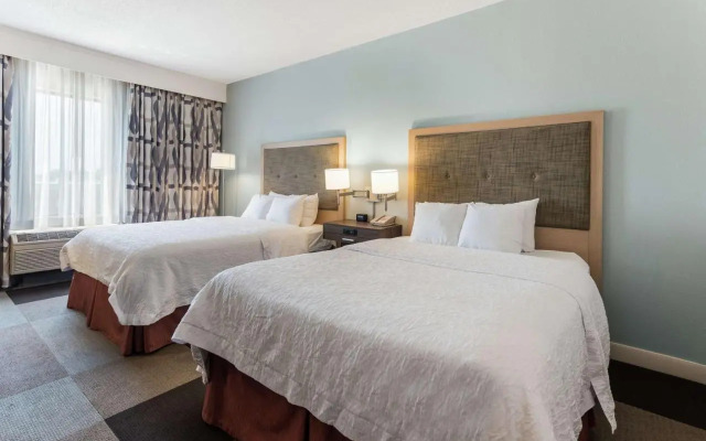 Hampton Inn Columbusi70ehamilt