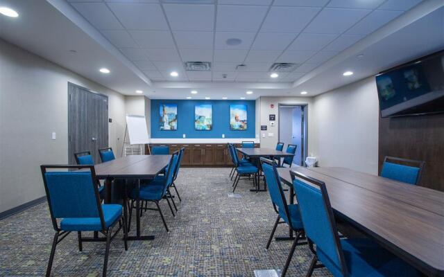 Hampton Inn & Suites North Attleboro