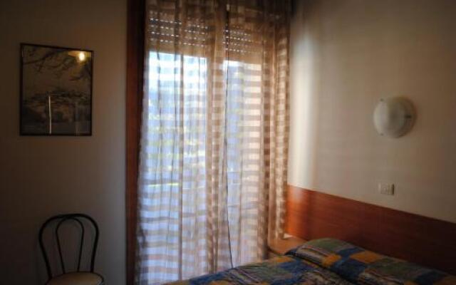 Sansovino Bed and Car