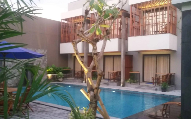 Grand Laguna Hotel & Villa