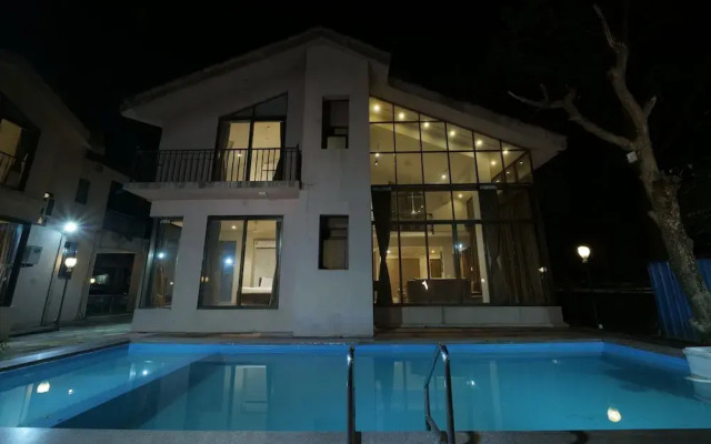 Rose Wood Villa By 97RoyalVista