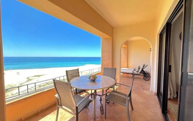 2BD Beach Front Luxury in Cabo