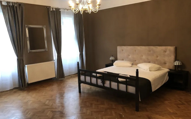 Poet Pastior Residence