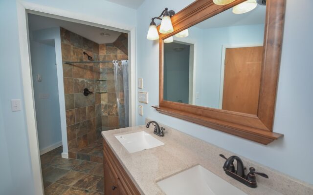 Golden Retreat 3 Bedroom House