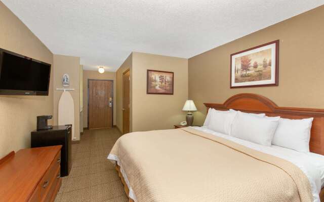 Days Inn by Wyndham Salina I-70