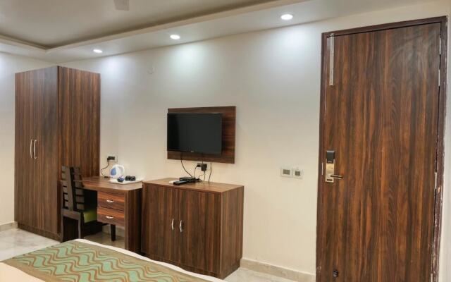 Palm Bliss by Urban Suites