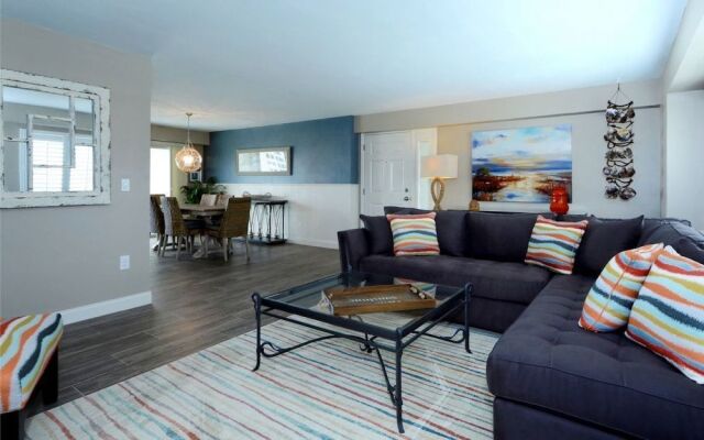 Jamaica Royale 604 - 2 Br Condo