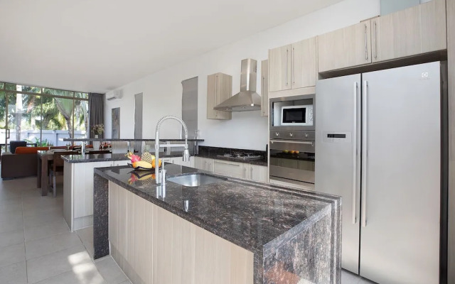 Private 3BR Pool Access Villa Argent 10