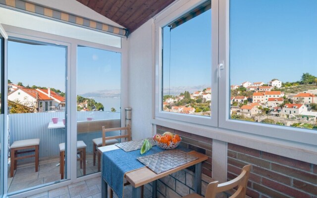 Stunning Apartment in Splitska With 1 Bedrooms and Wifi