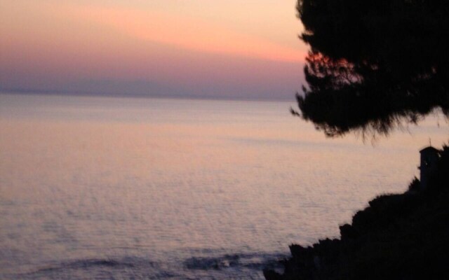 Lovely Apartment, sea View, Neos Marmaras, Greece