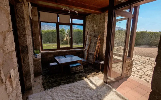Mountain Trails Chalet-three Story Escape Parnassos-livadi- Arachova
