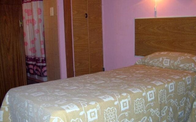 La cascada Townhouse Hotel