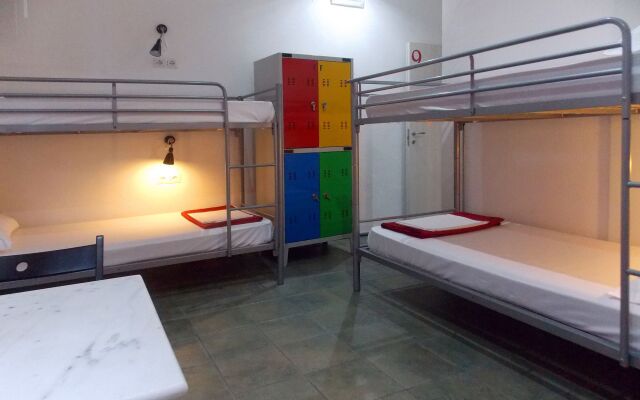 Hostel Colours