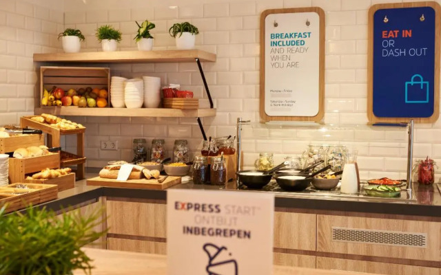 Holiday Inn Express Amsterdam - City Hall by IHG