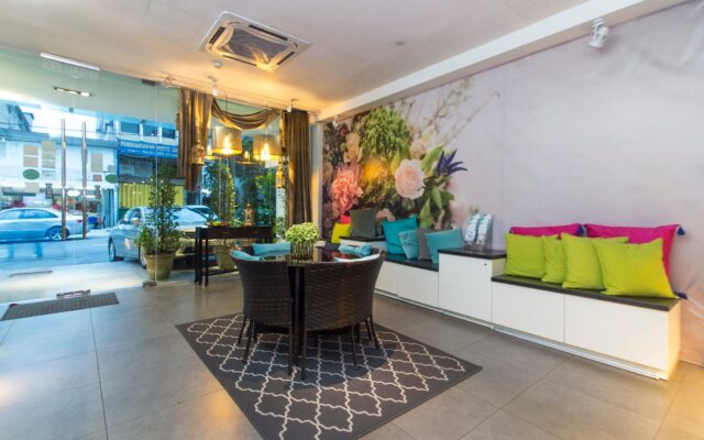 V Garden Hotel