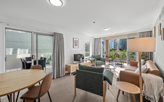 Prime City Residence With Pool, Gym and Parking – Guest Rooms – Brisbane