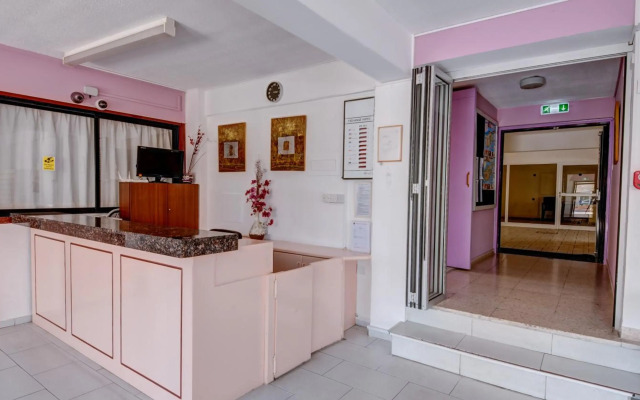 A. Maos Hotel Apartments