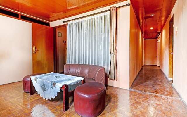 OYO 90475 Mirda Gratia Hotel