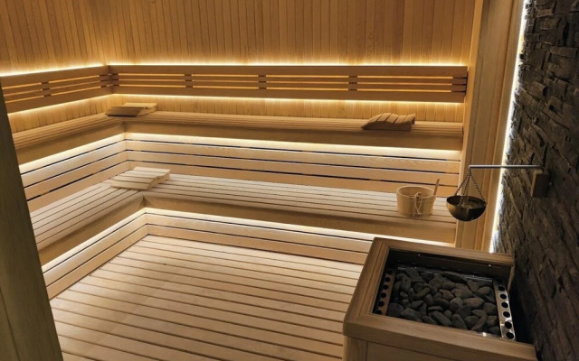 Golden Rose Hotel & Spa