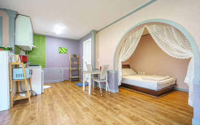 Ganghwado Pine Tree Pension