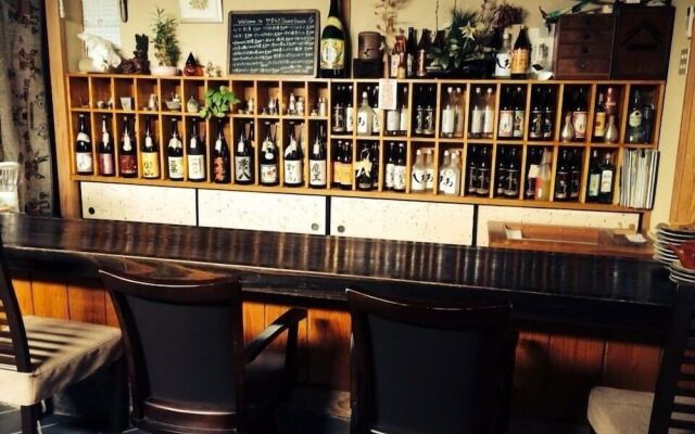 Yasuragi Guest House & Bar