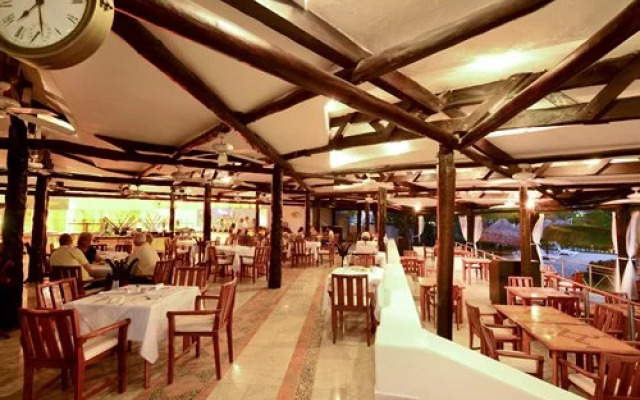 Sunset Lagoon, Cancún, Mexico