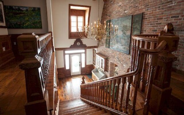 Lavender Hall Estate