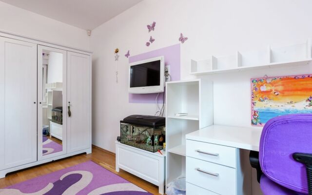 Modern Holiday Home at Podstrana with Hot Tub & Sauna