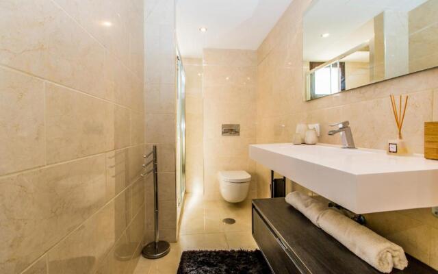 Luxurious 2 Bed Puerto Banús Apt - RDR193