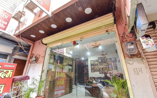 Fabexpress Anandam Palace Guest House