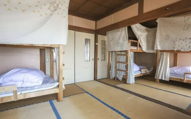 KUSHIRO GUESTHOUSE COOK A DOODLE DOO - Hostel