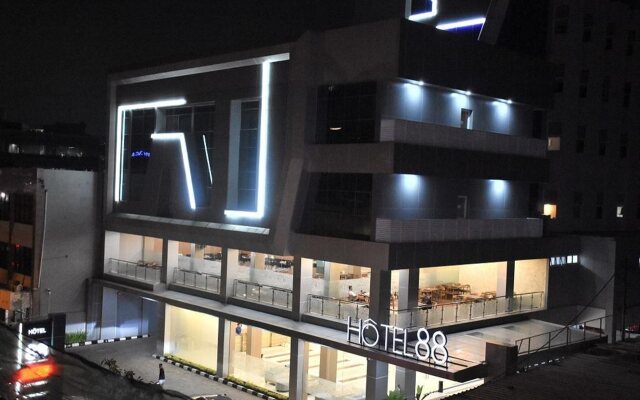 Terraz Tree Hotel
