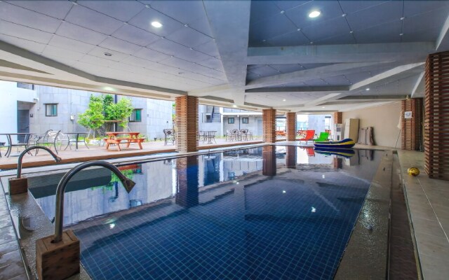 Sea and Sky Resort