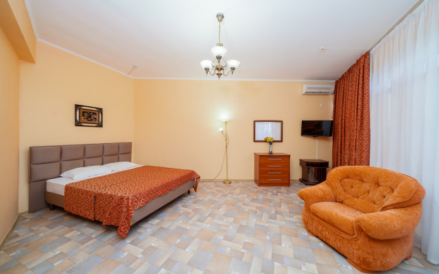 Royal Hotel