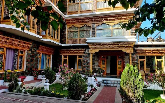 Hotel Jeevanam Villa