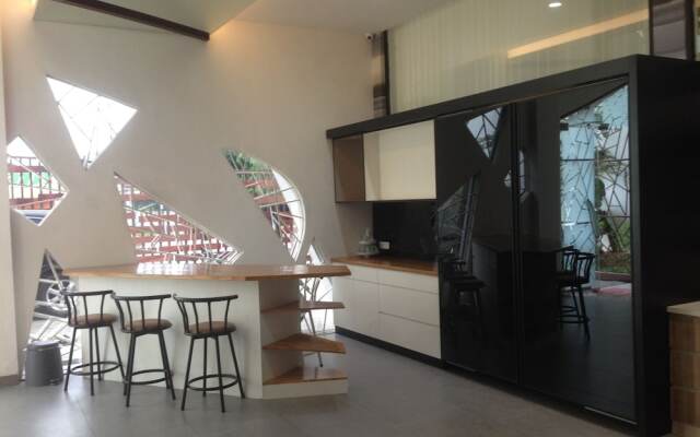 MM Capsule Hostel