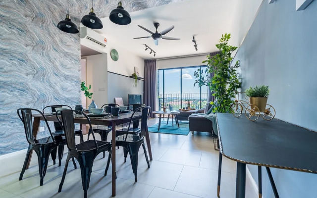 3BR Homestay with Pool View Bukit Rimau