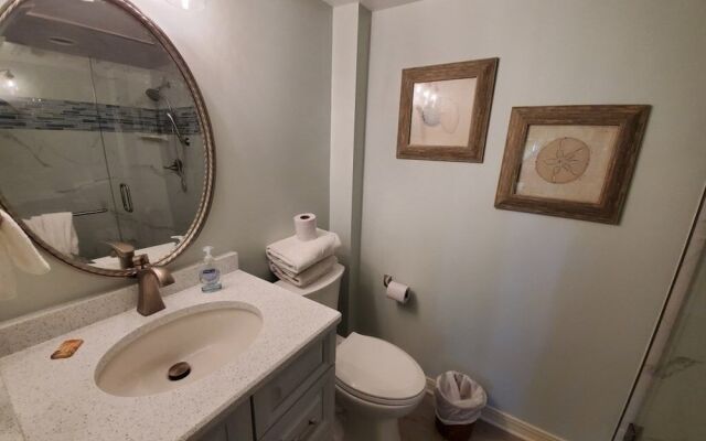 Summerhouse 228 2 Bedroom Condo by RedAwning