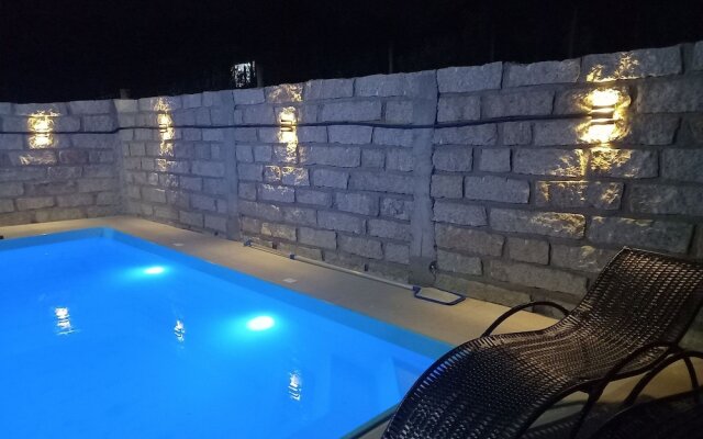 Franca's House - Piscina - Praia do Rosa