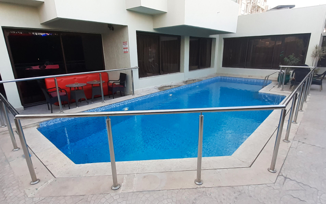 New Farah Hotel