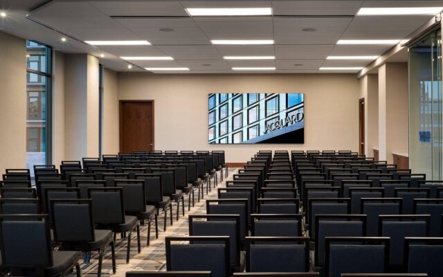 The Jacquard, Autograph Collection