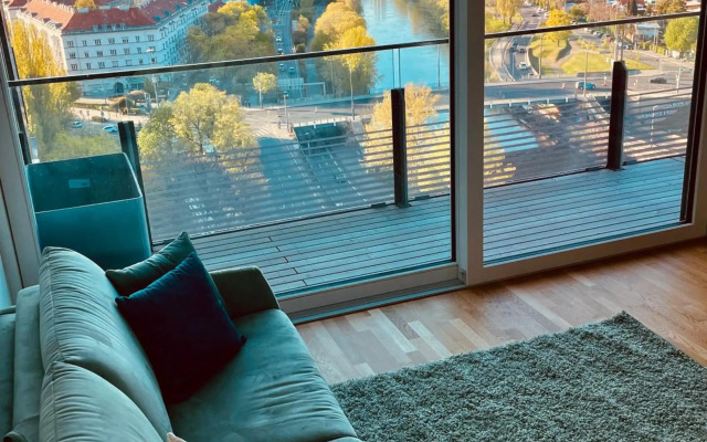 Royal Swan Skyline, Wien