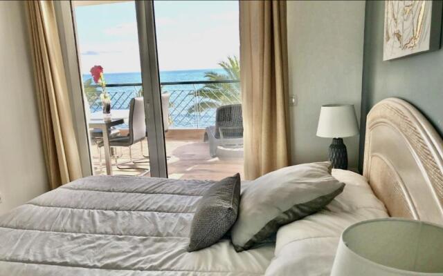 MI CAPRICHO A17 Beachfront Apartment