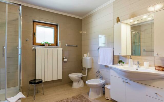 Apartment in Istria With Nature Views